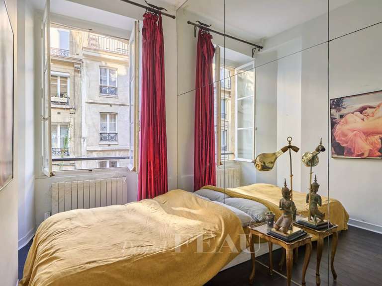Appartement Paris 10e - 3 chambres - 172m²