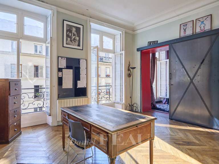 Appartement Paris 10e - 3 chambres - 172m²