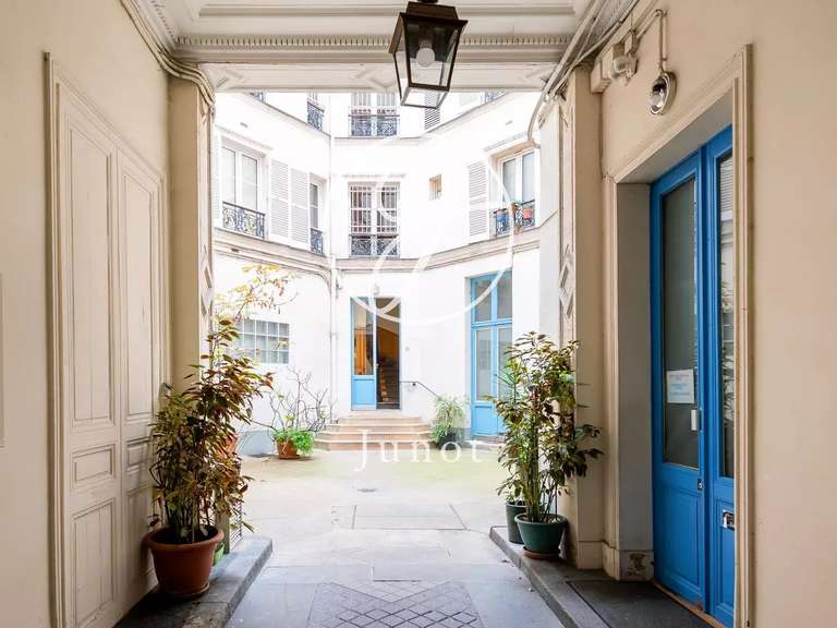 Appartement Paris 10e - 4 chambres - 133m²