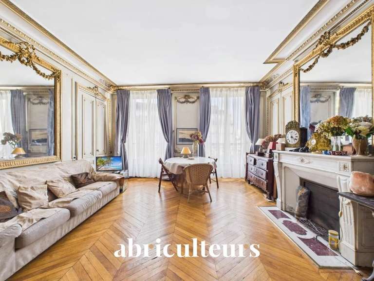 Appartement Paris 10e - 3 chambres - 129m²