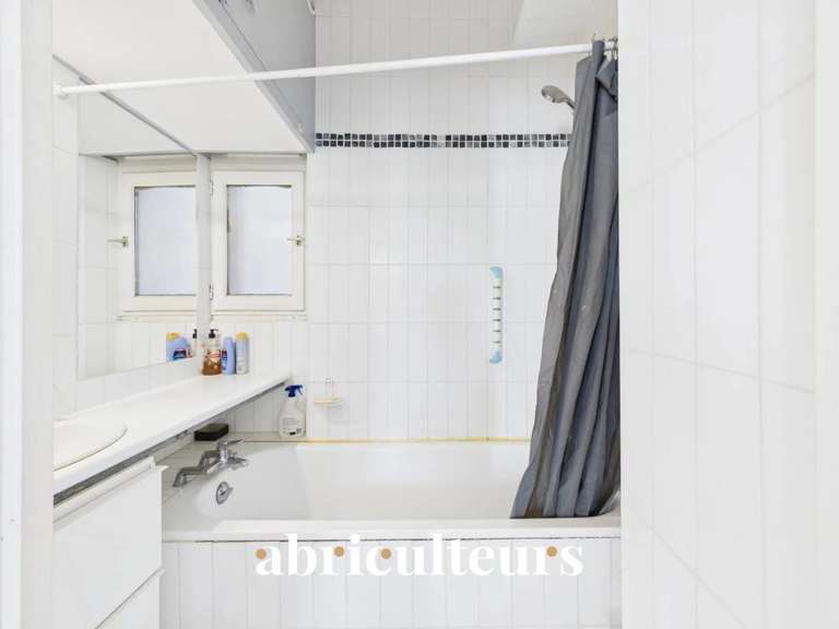 Appartement Paris 10e - 3 chambres - 129m²