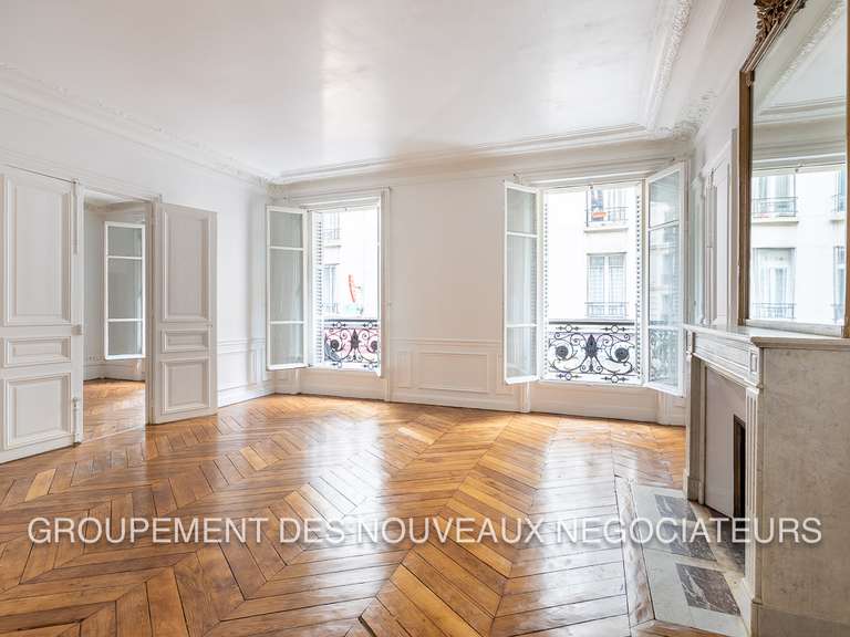 Appartement Paris 10e - 3 chambres - 138m²
