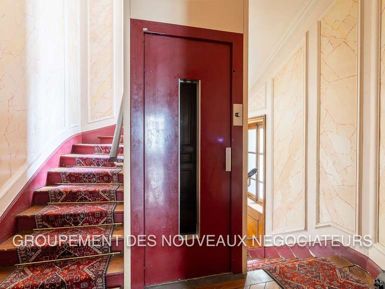 Appartement Paris 10e - 3 chambres - 138m²