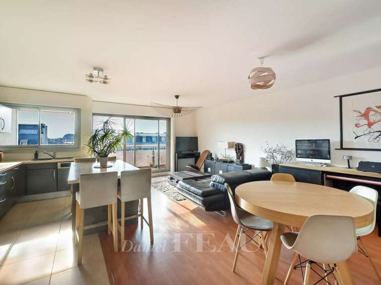 Appartement Paris 10e - 84m²