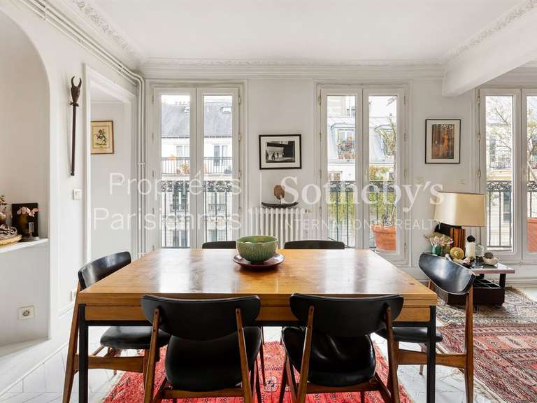 Appartement Paris 10e - 3 chambres - 114m²