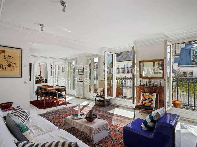 Appartement Paris 10e - 2 chambres - 114m²