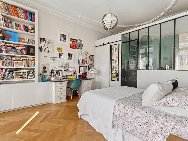 Appartement Paris 10e - 3 chambres - 182m²