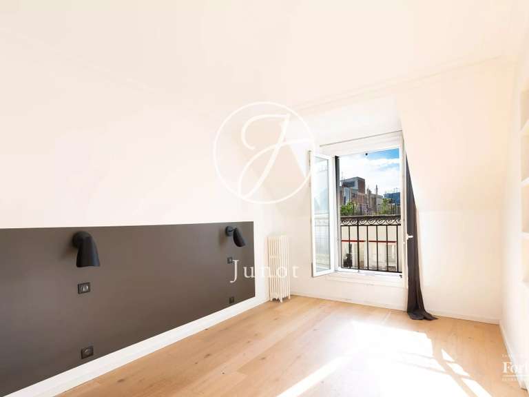 Appartement Paris 10e - 3 chambres - 108m²