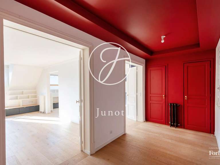 Appartement Paris 10e - 3 chambres - 108m²