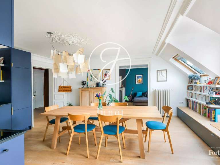 Appartement Paris 10e - 3 chambres - 108m²