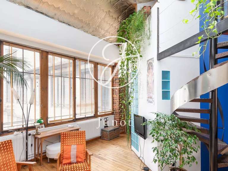 Appartement Paris 10e - 2 chambres - 80m²