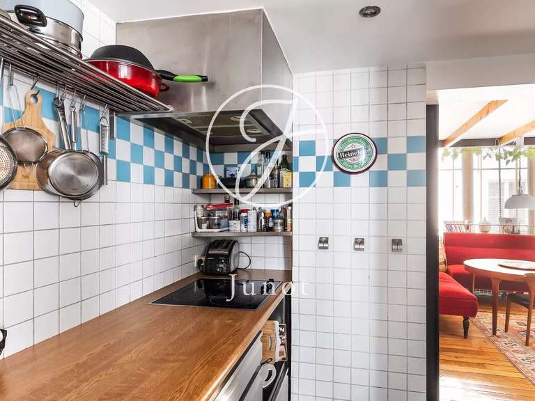 Appartement Paris 10e - 2 chambres - 80m²