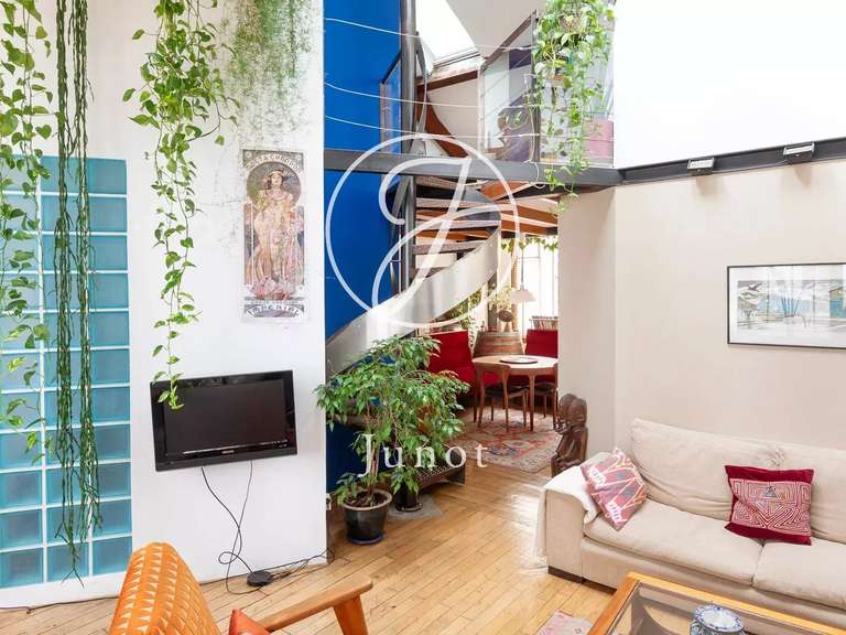 Appartement Paris 10e - 2 chambres - 80m²