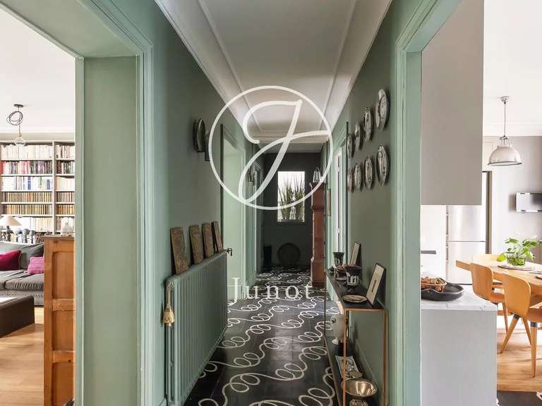 Appartement Paris 10e - 4 chambres - 166m²