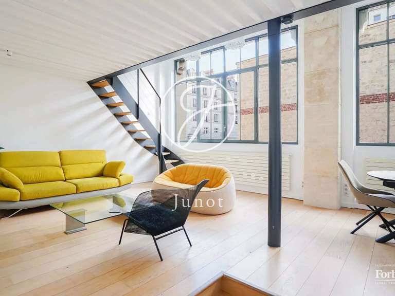 Appartement Paris 10e - 2 chambres - 80m²