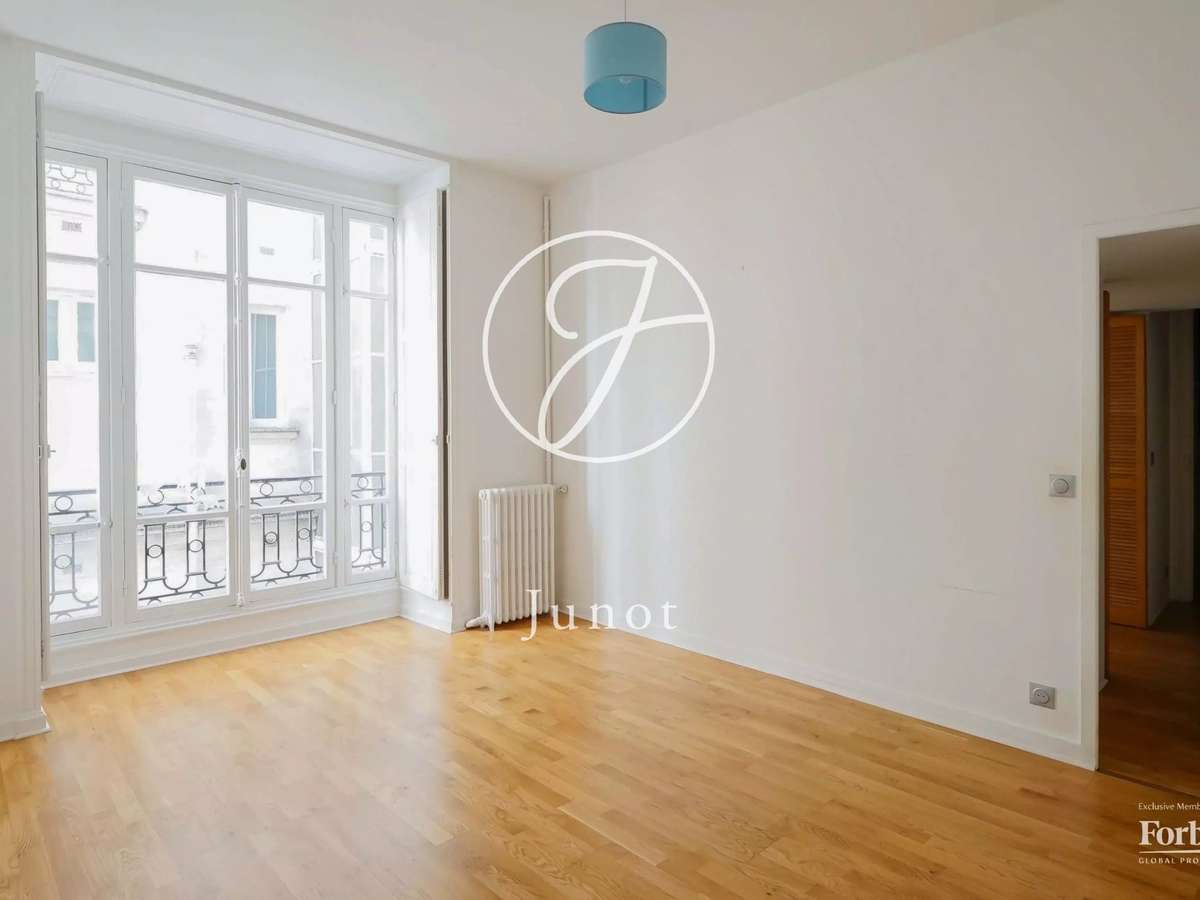 Appartement Paris 10e