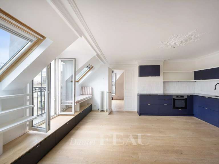 Appartement Paris 10e - 2 chambres - 108m²