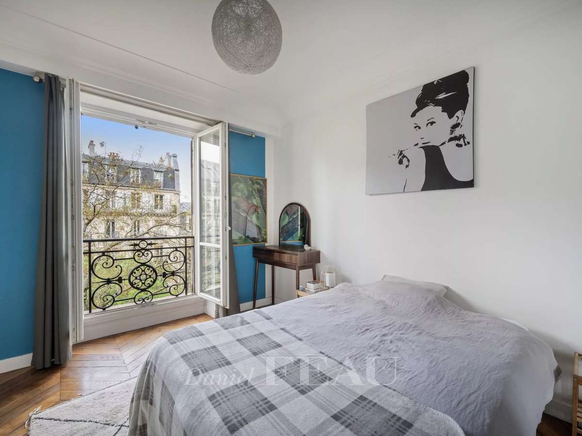 Apartment Paris 10e
