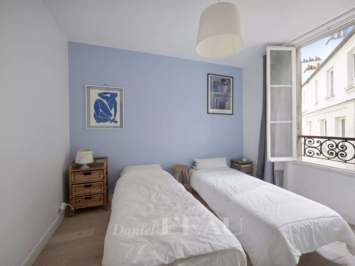 Apartment Paris 10e