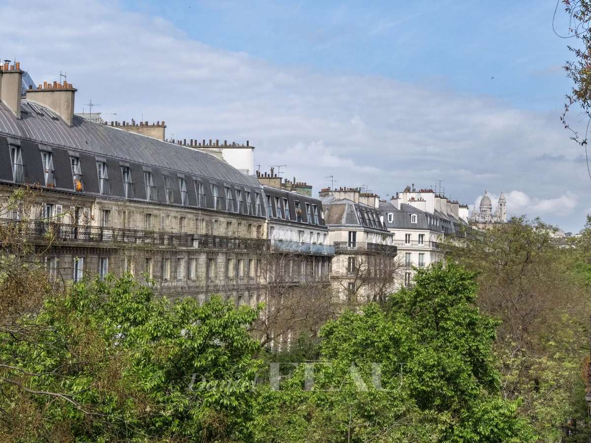 Apartment Paris 10e