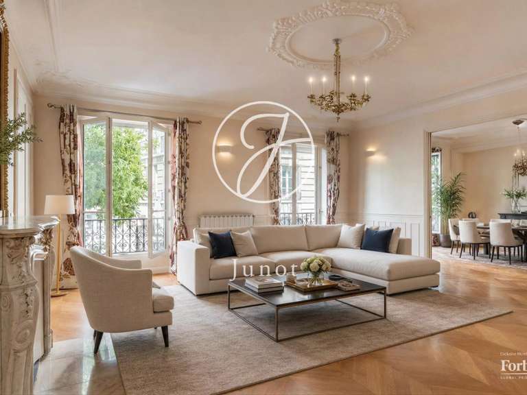 Appartement Paris 10e - 4 chambres - 153m²