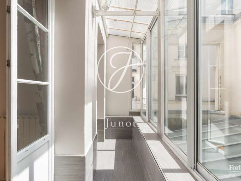 Appartement Paris 10e - 4 chambres - 153m²