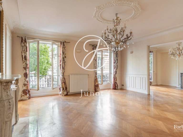 Appartement Paris 10e - 4 chambres - 153m²