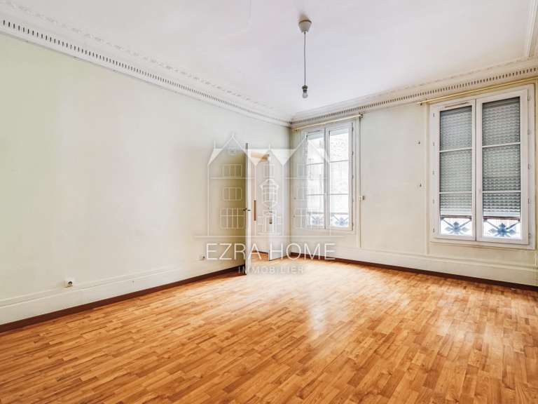 Appartement Paris 10e - 3 chambres - 125m²