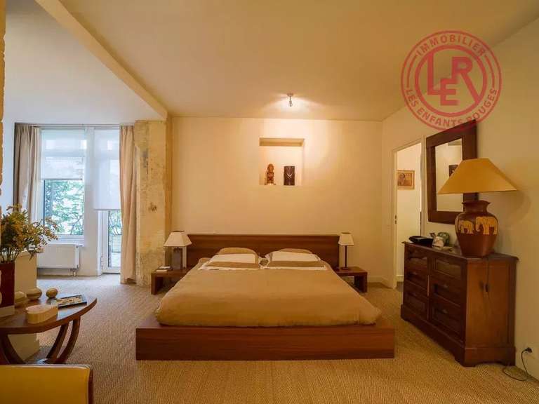 Appartement Paris 10e - 2 chambres - 159m²