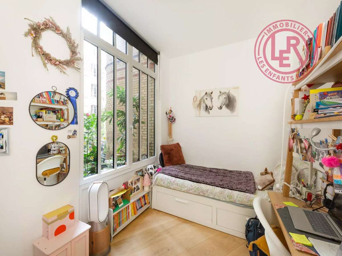 Apartment Paris 10e