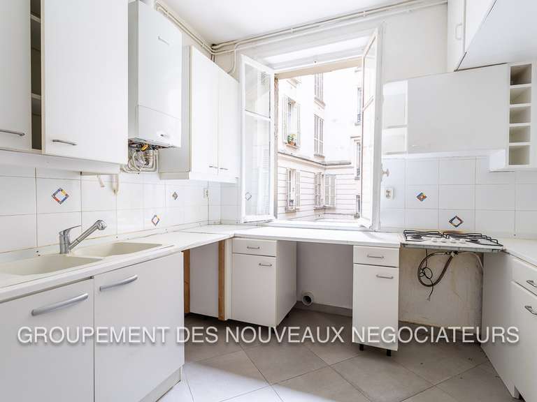 Appartement Paris 10e - 3 chambres - 138m²