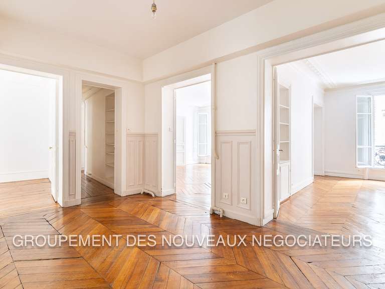 Appartement Paris 10e - 3 chambres - 138m²