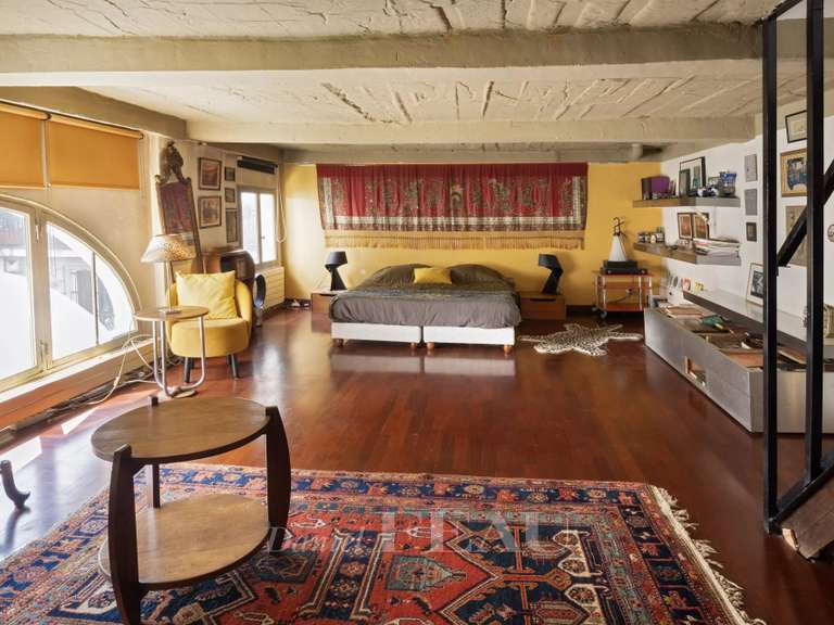 Appartement Paris 10e - 2 chambres - 197m²