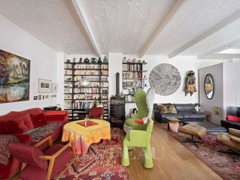 Appartement Paris 10e - 2 chambres - 197m²