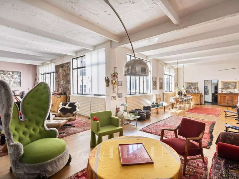 Appartement Paris 10e - 2 chambres - 197m²