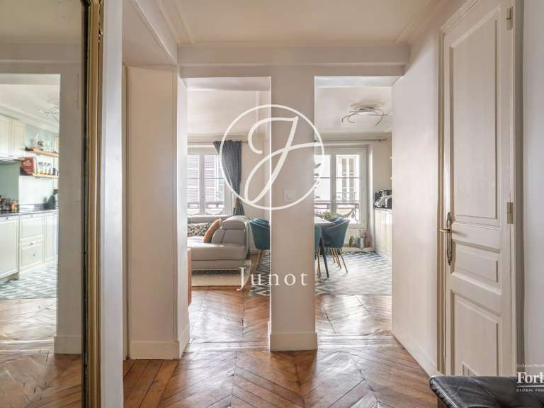 Appartement Paris 10e - 3 chambres - 98m²