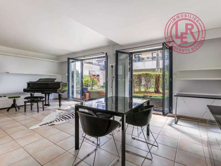 Appartement Paris 10e - 3 chambres - 108m²