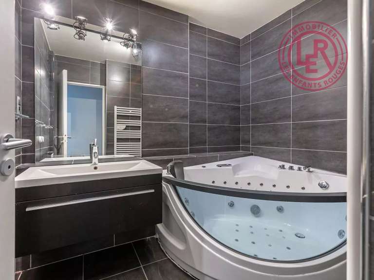 Appartement Paris 10e - 3 chambres - 108m²