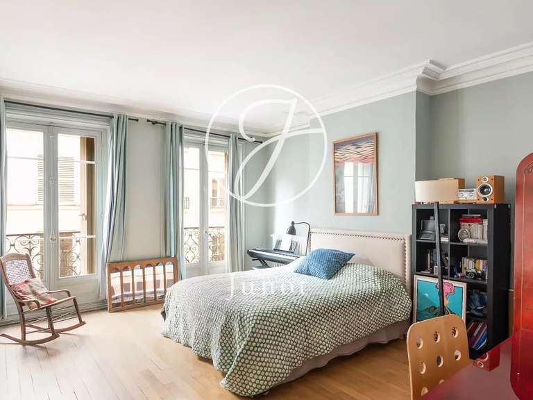 Appartement Paris 10e - 4 chambres - 166m²