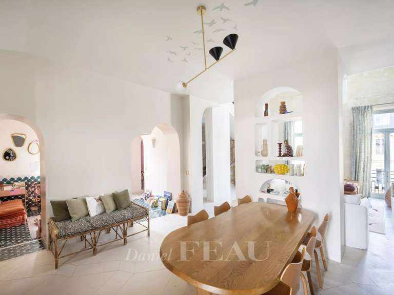 Appartement Paris 10e - 5 chambres - 200m²