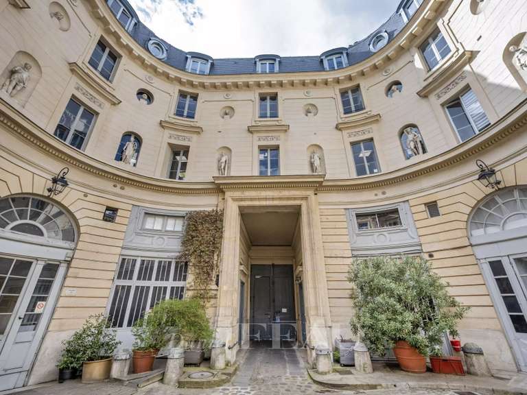 Appartement Paris 10e - 5 chambres - 200m²