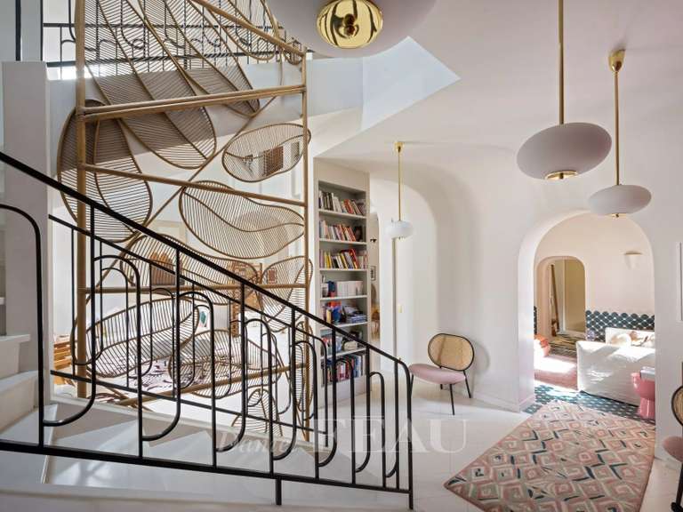 Appartement Paris 10e - 5 chambres - 200m²