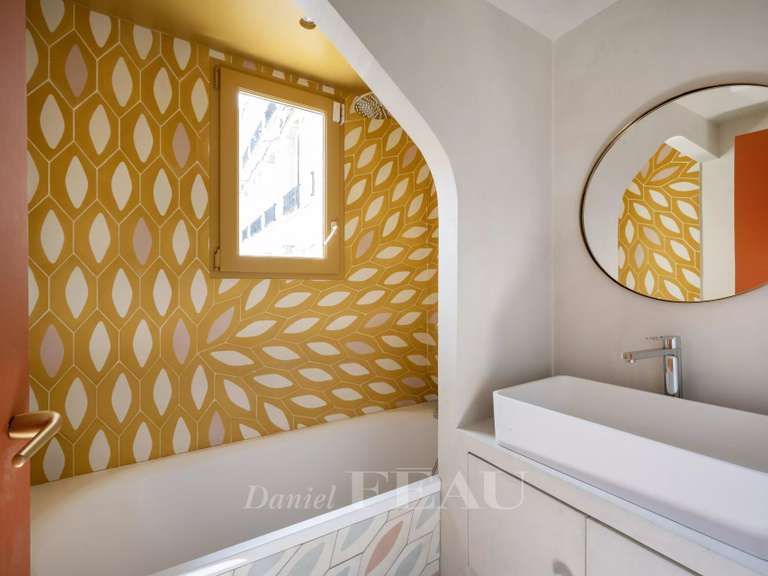 Appartement Paris 10e - 5 chambres - 200m²