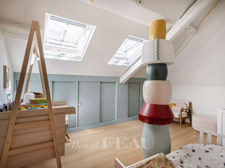 Appartement Paris 10e - 5 chambres - 200m²