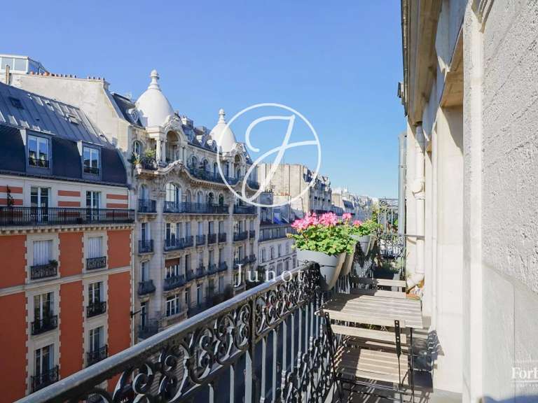 Appartement Paris 10e - 2 chambres - 90m²