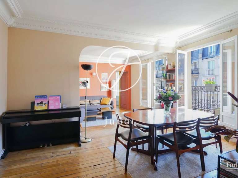 Appartement Paris 10e - 2 chambres - 90m²