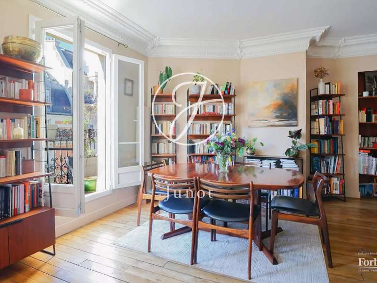 Appartement Paris 10e - 2 chambres - 90m²