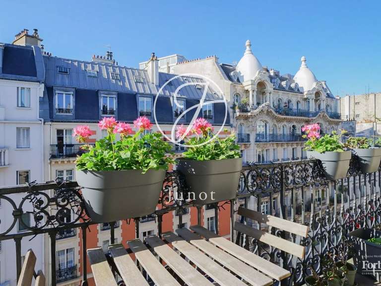 Appartement Paris 10e - 2 chambres - 90m²