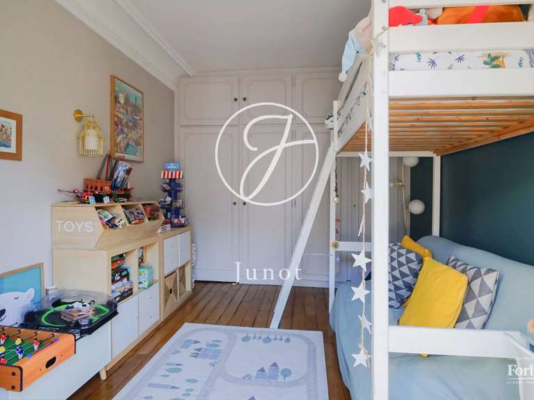 Appartement Paris 10e - 2 chambres - 90m²
