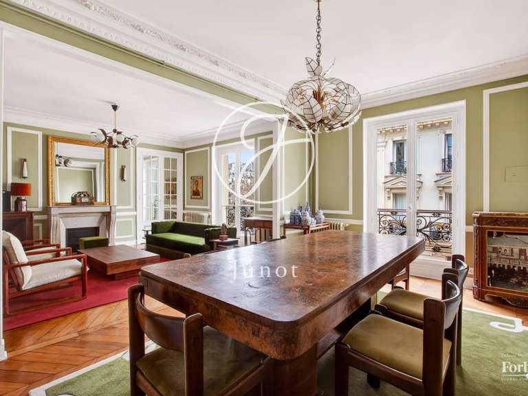 Appartement Paris 10e - 3 chambres - 96m²
